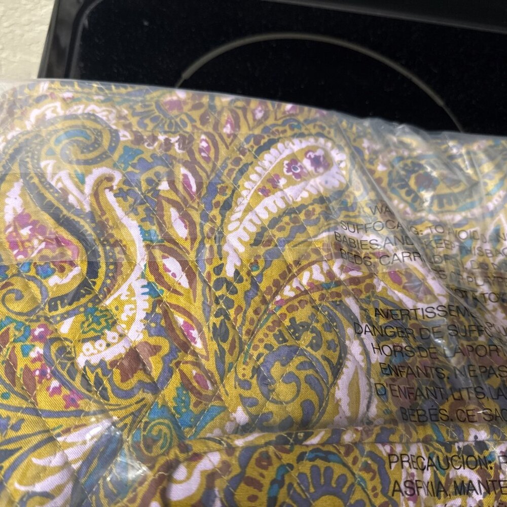 Vera Bradley Essential Grand Tote Buta Spray Paisley NWT - Picture 7 of 9